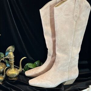 NWOB STEVE MADDEN LEATHER SUEDE BOOTS 9.5